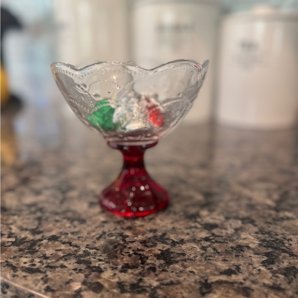 Vintage glass red and clear candy dish ice cream dish - Picture 7 of 7